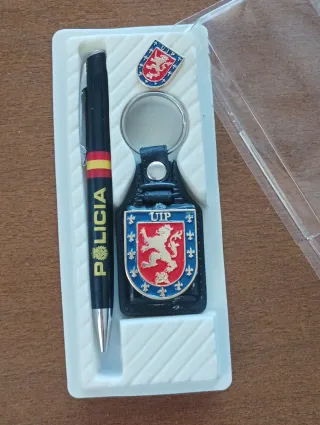 30 Insignias Policía Nacional Colección