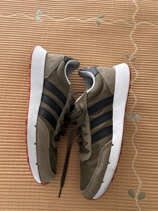 Zapatillas Adidas Beige y Naranja