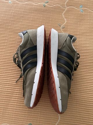 Zapatillas Adidas Beige y Naranja