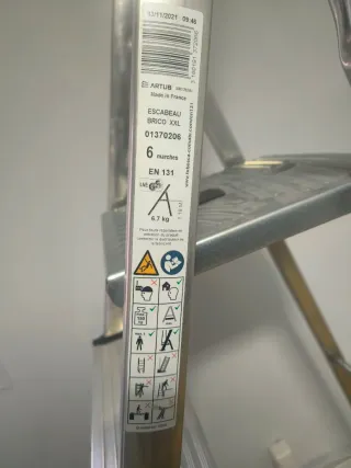 Escalera aluminio 6 peldaños