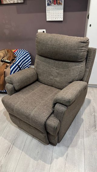 Sillón elevador motorizado en perfecto estado