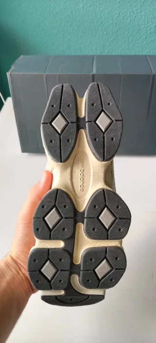 New Balance 9060 Sea Salt Rain Cloud