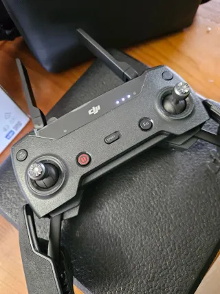 Dron DJI Spark no carga