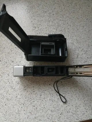 2 Fotocamere Vintage Kodak e Agfa. Prezzo per entrambe