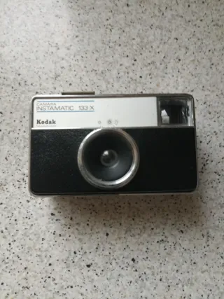 2 Fotocamere Vintage Kodak e Agfa. Prezzo per entrambe