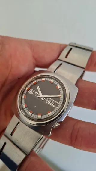 Reloj Seiko 6119 Asimétrico
