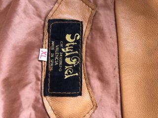 Chaqueta de piel mostaza Piel finisima. Nueva.