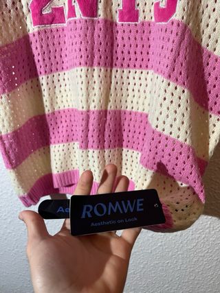 Polo de punto Romwe rayas rosa y beige