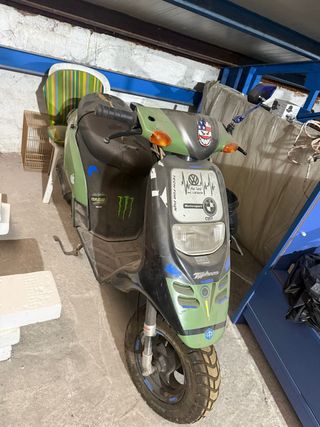 Scooter Piaggio Typhoon