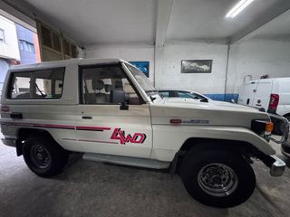 Toyota Land Cruiser BJ73 Estado Impoluto