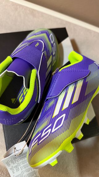 Botas de fútbol Adidas F50 Club FG/MG J