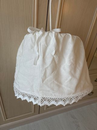 Lámpara Ikea crema con puntilla