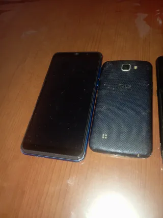 3 Móviles Alcatel y LG (Negro y Azul)