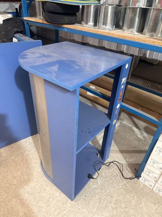 Mueble expositor azul