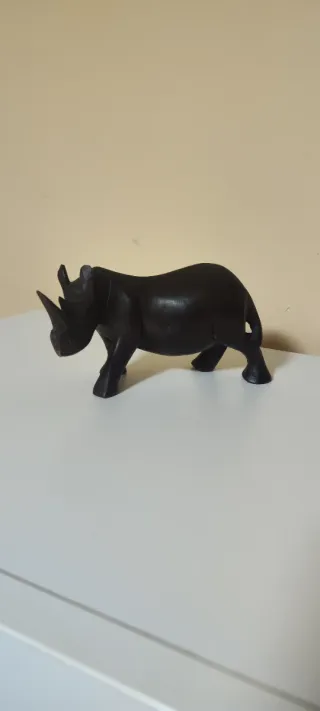 Set animali in legno: giraffe, zebra, rinoceronte