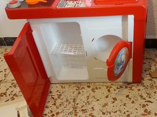 Cocina de juguete infantil roja