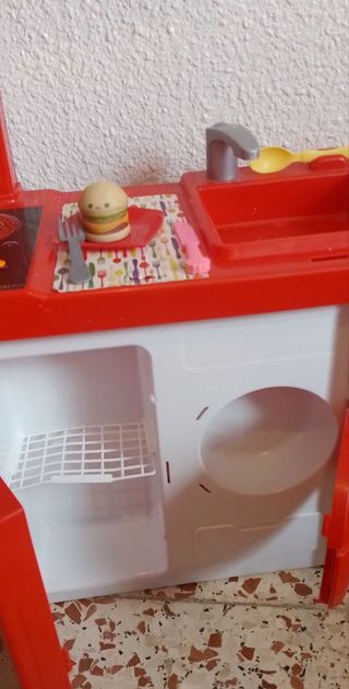 Cocina de juguete infantil roja