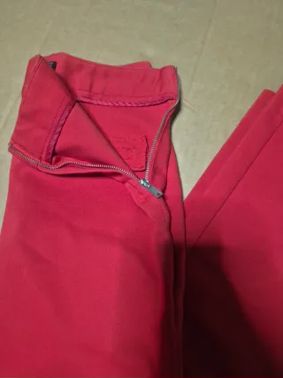 Pantalón Stradivarius Rojo Talla 34