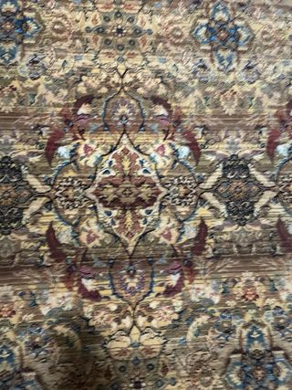 Elegante alfombra ,confeccionada en Crevillente