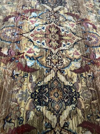 Elegante alfombra ,confeccionada en Crevillente