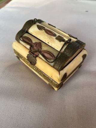 Cofre Vintage Indio 1970- Hueso de camello y Latón