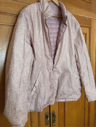 Chaqueta plumífero reversible rosa y blanco