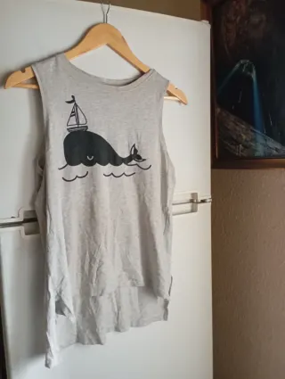 Blusa sin mangas con estampado de ballena