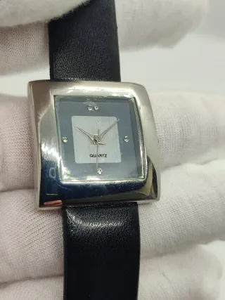 Relógio de pulso feminino