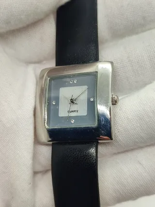 Relógio de pulso feminino