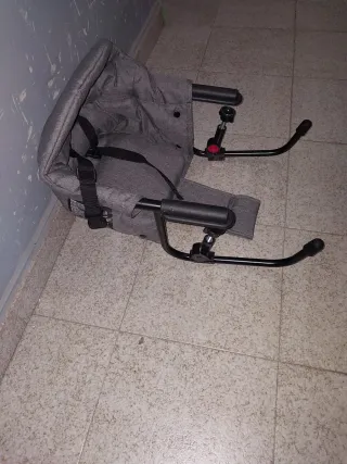 Trona portátil gris