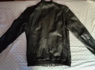 Giubbotto in pelle nero