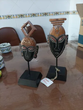 Figuras decorativas africanas de madera