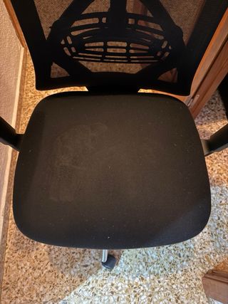 Silla ergonómica de oficina negra