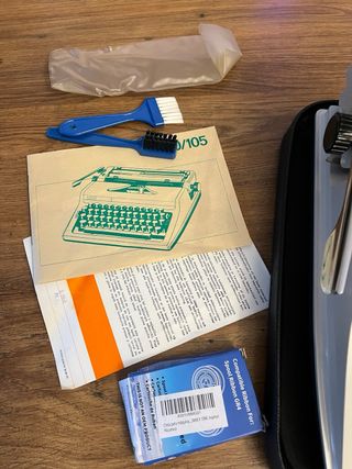 Máquina de escribir Erika 100/105