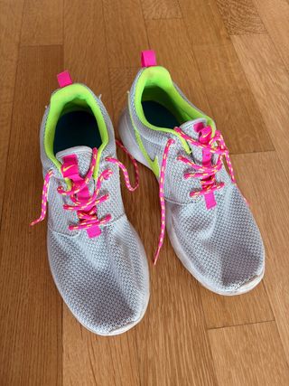 Nike Roshe Run grigie e fucsia