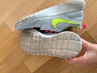 Nike Roshe Run grigie e fucsia