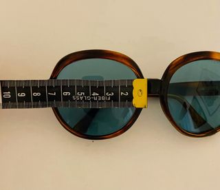 Occhiali da sole vintage anni '80
