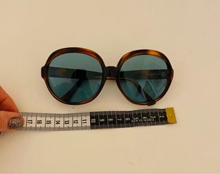 Occhiali da sole vintage anni '80