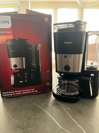 Cafetera Philips con Molinillo Integrado