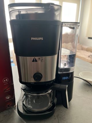 Cafetera Philips con Molinillo Integrado