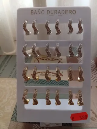 Juego de pendientes mujer baño dorado y plateado