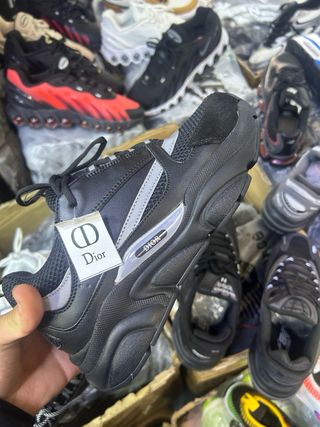 Zapatillas de todo tipo (tengo todas las tayas)