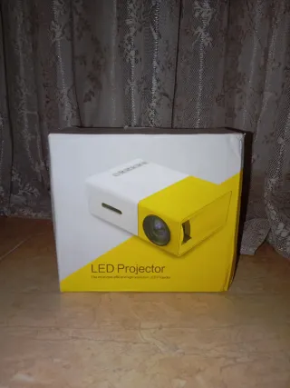Proyector LED Blanco y Amarillo