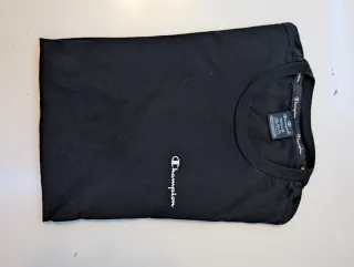 Camiseta Champion Negra