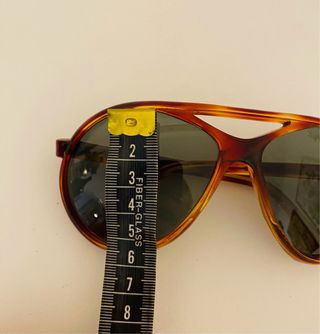 Occhiali da sole vintage anni '80