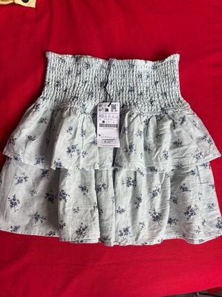 Falda Stradivarius floral azul NUEVA