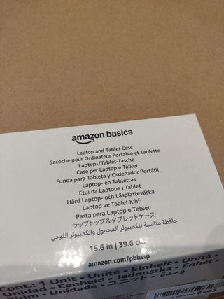 Maletín Compacto Amazon Basics para portátil