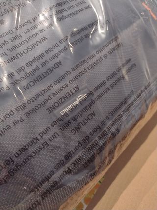 Maletín Compacto Amazon Basics para portátil