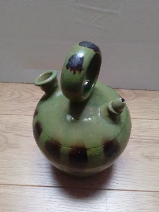 Botijo antiguo verde