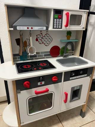 Cocina de juguete infantil y accesorios
